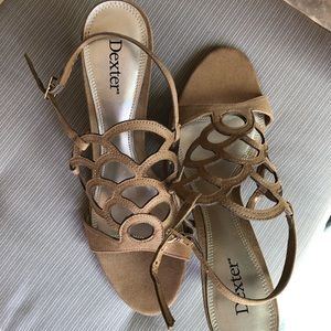 Nib Art Deco design faux suede kitten heels